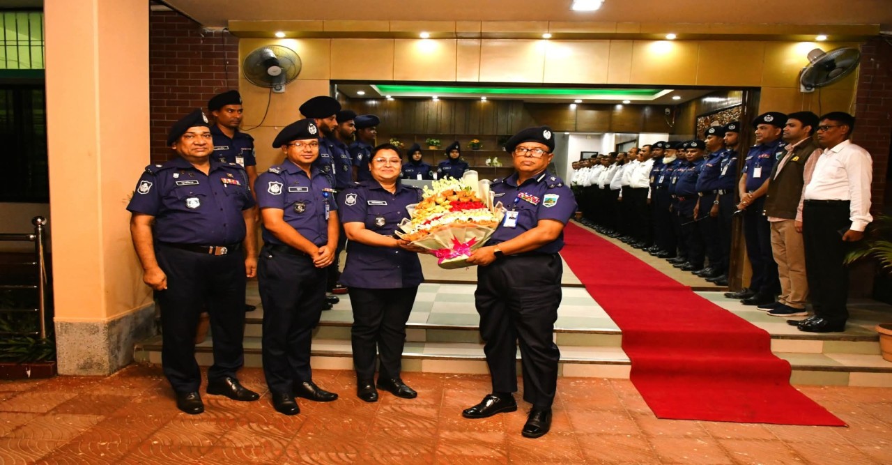 রাজশাহী রেঞ্জ ডিআইজি কর্তৃক নওগাঁ  ডিএসবি বার্ষিক পরিদর্শন