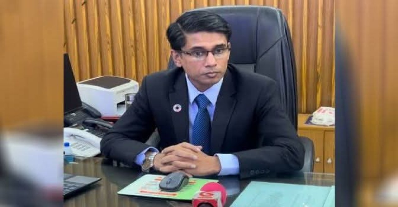 মধ্যরাতের আদেশে বগুড়া ডিসির হলেন মো. তৌফিকুর রহমান