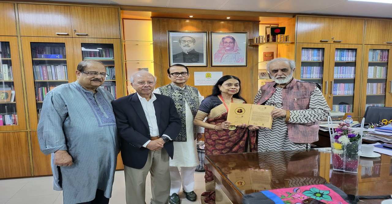 রোকেয়া হায়দার পেলেন এনআরবি-পিবিও সাহিত্য ও সংস্কৃতি সম্মেলন সম্মাননা