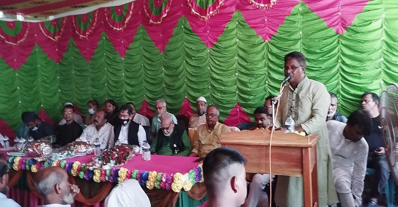 আদমদীঘিতে জেলা পরিষদের চেয়ারম্যান প্রার্থী ডাঃ মকবুলের মতবিনিময়