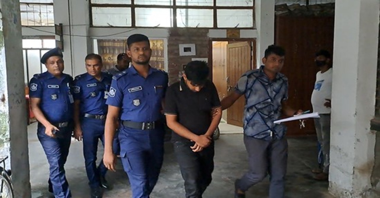 চুয়াডাঙ্গায় স্বেচ্ছাসেবকলীগ নেতা আল ইমরান হত্যা মামলা , মাসুদ রানা নামে এক যুবক গ্রেফতার