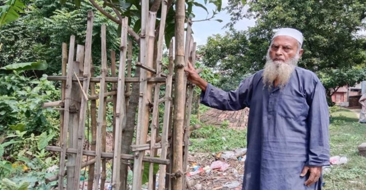 ‘গাছ দাদু’ সত্যিকারের বৃক্ষপ্রেমী