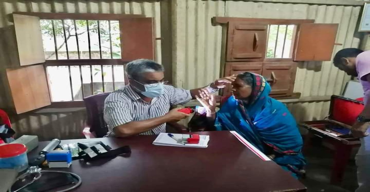 বিনামূল্যে চিকিৎসা ক্যাম্প সমাপ্ত করলো মোজাহার হোসেন ফাউন্ডেশন