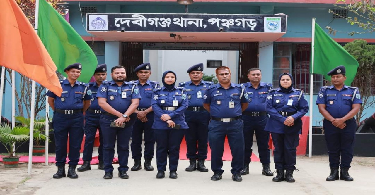 পঞ্চগড় জেলার দেবীগঞ্জ থানা পরিদর্শন করলেন পুলিশ সুপার - এস এম সিরাজুল হুদা