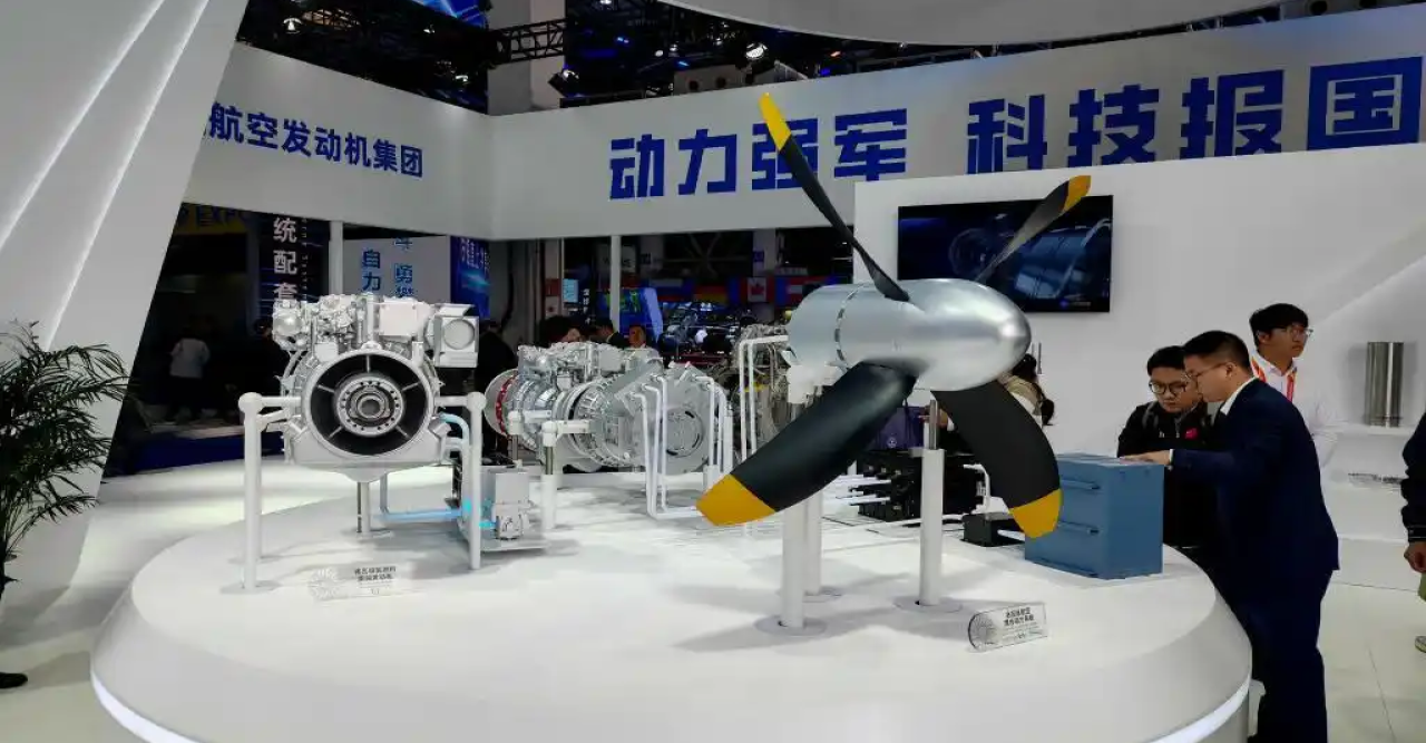 ইঞ্জিনই শিল্পের মুকুট রত্ন: চীনের হেলিকপ্টার মেলায় প্রযুক্তির মহোৎসব