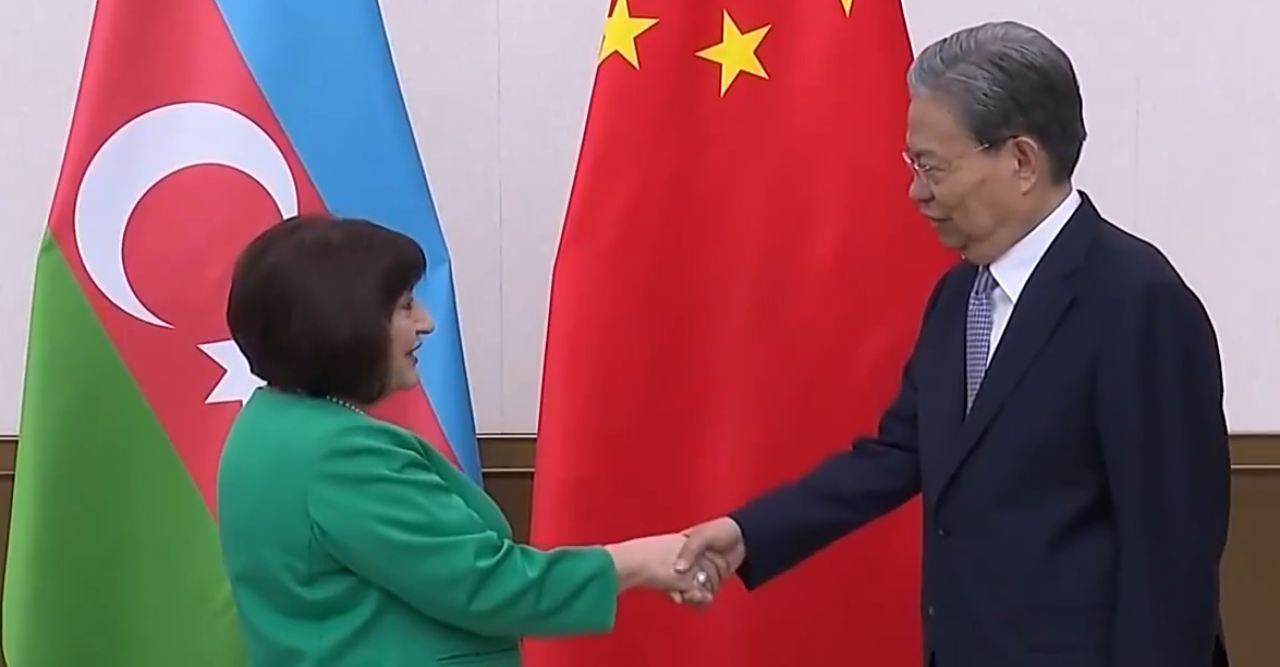 আজারবাইজানের স্পিকার ও কাজাখস্তানের প্রথম উপ-প্রধানমন্ত্রীর সঙ্গে বৈঠক