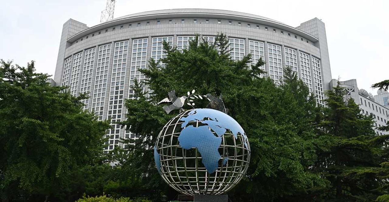 হরমুজ প্রণালি ঘিরে উত্তেজনা প্রশমনে  বেইজিংয়ের কূটনৈতিক বার্তা