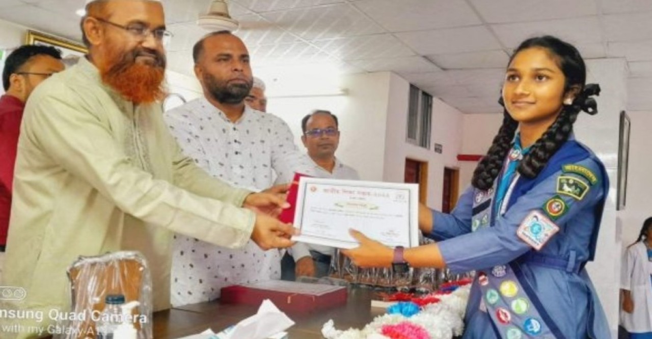 ঢাকা জেলার শ্রেষ্ঠ স্কাউট কলাকোপা কোকিলপ্যারী উচ্চ বিদ্যালয়ের জান্নাতুল জেরিন