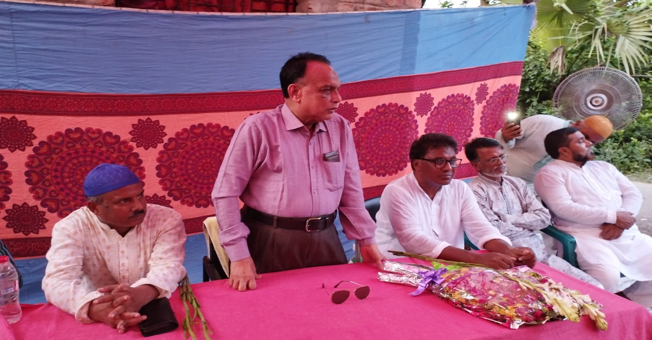 মেধাবী শিক্ষার্থীর পাশে - এমপি এ্যাড. নুরুল ইসলাম তালুকদার