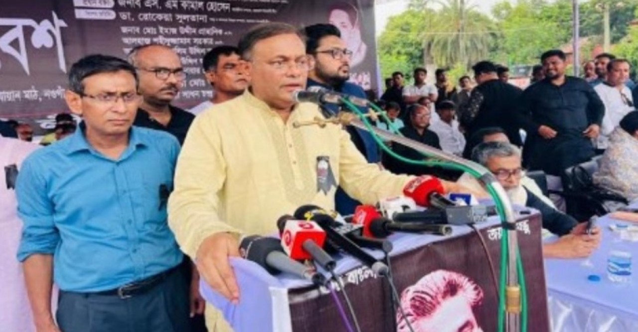 উন্নয়নের গতি অব্যাহত রাখতে শেখ হাসিনার বিকল্প নেই : নওগাঁয় তথ্যমন্ত্রী