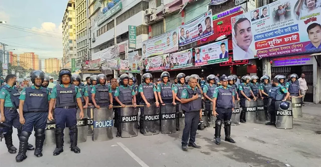 নয়াপল্টনে বিপুল পুলিশ মোতায়েন