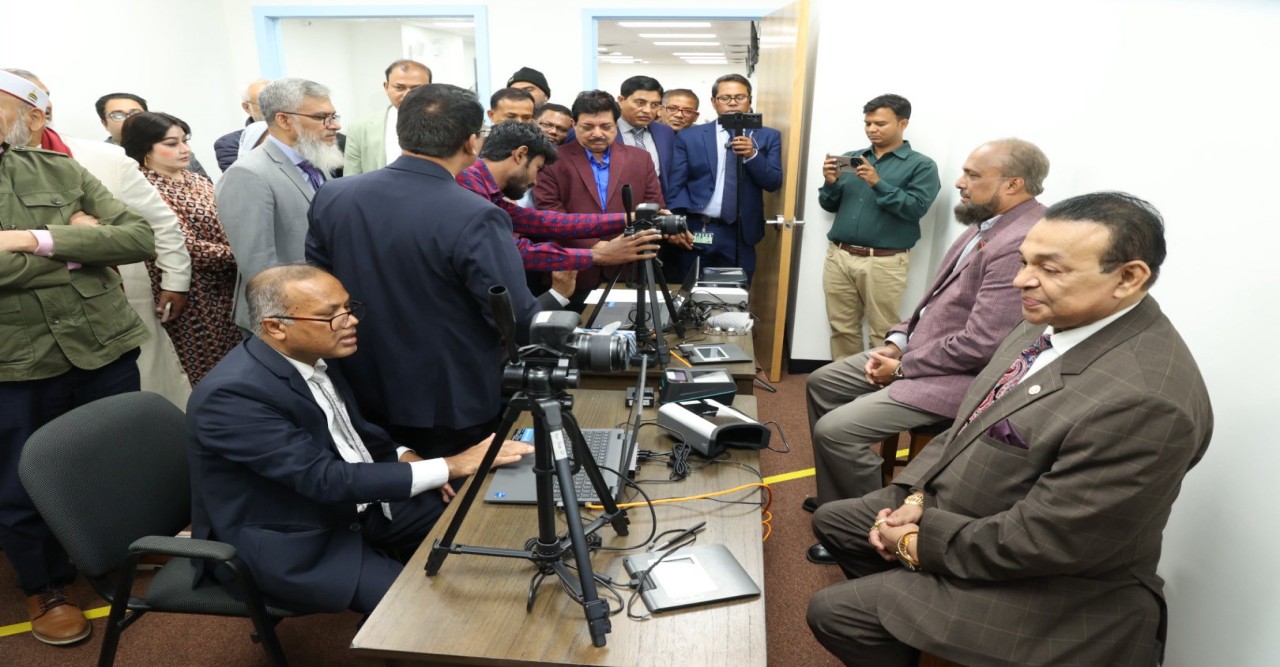 যুক্তরাষ্ট্রে এনআইডি ও ভোটার নিবন্ধন কার্যক্রমের উদ্বোধন প্রবাস থেকেই ভোট দিতে পারবেন বাংলাদেশীরা