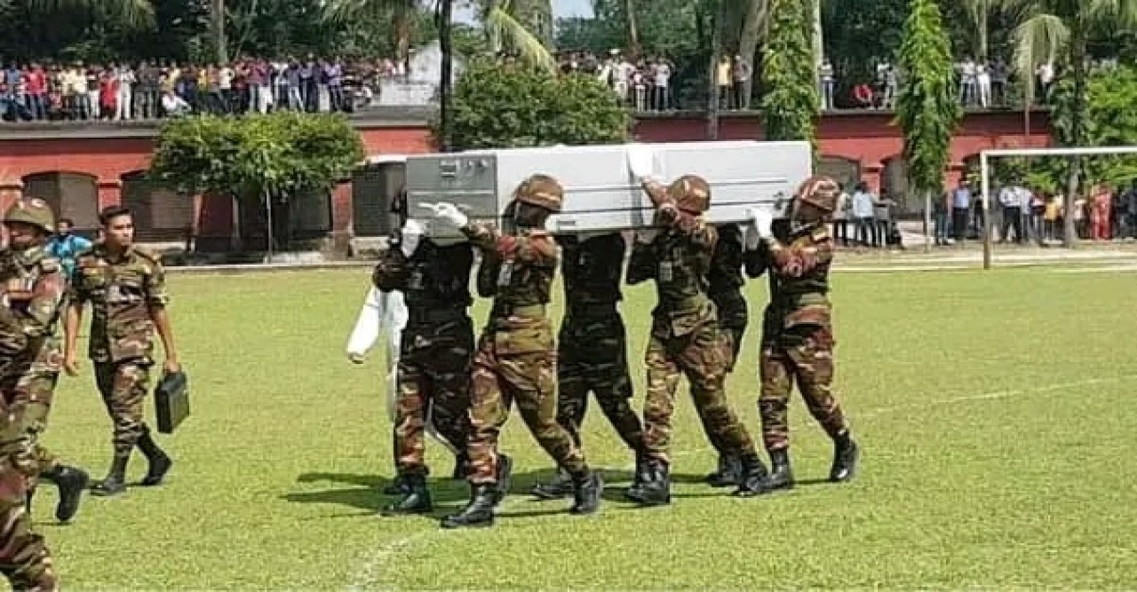 মধ্য আফ্রিকান প্রজাতন্ত্রে নিহত শান্তিরক্ষী জাহাঙ্গীরের লাশ আসার পর বাড়িতে মাতম