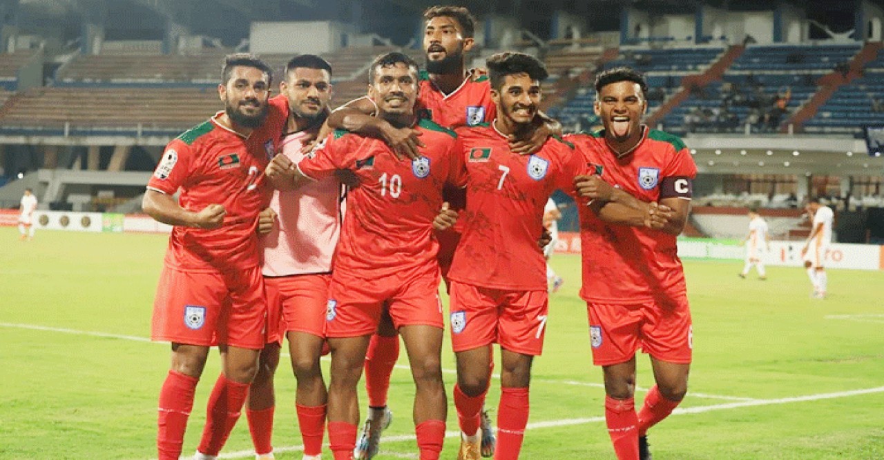 ভুটানকে হারিয়ে সাফ চ্যাম্পিয়নশিপের সেমিতে বাংলাদেশ