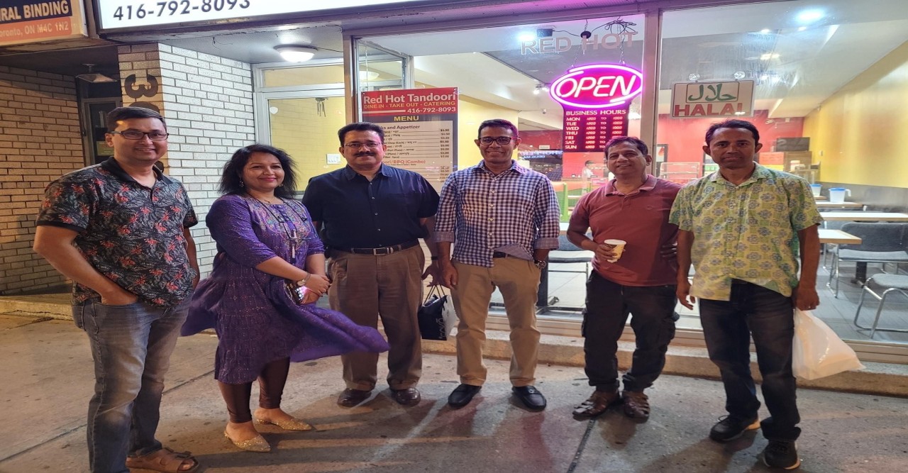 প্রবাসী পাঁচ বাংলাদেশী সাংবাদিকের স্মরণীয় সাক্ষাৎ, টরন্টোয়-- সৈকত রুশদী