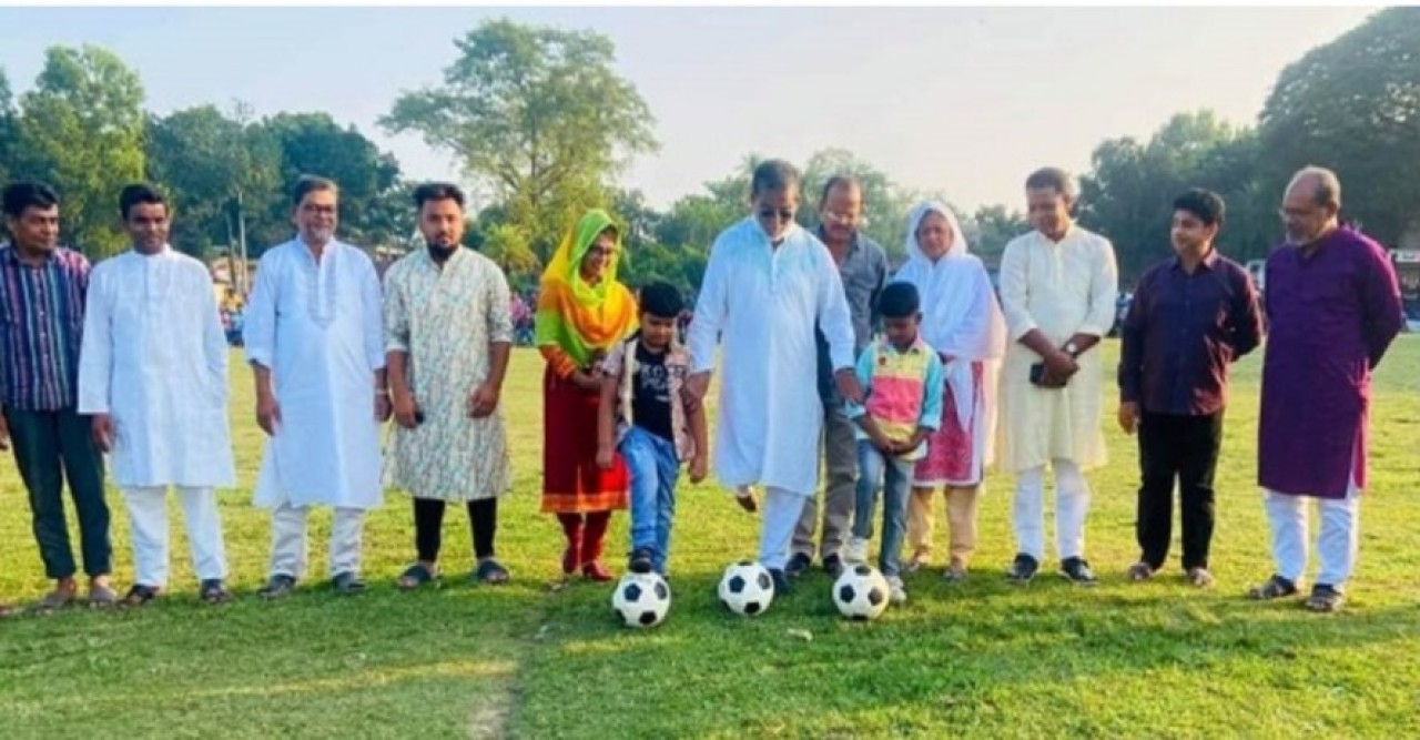 আদমদীঘিতে বঙ্গবন্ধু গোল্ডকাপ আন্তঃওয়ার্ড ফুটবল টুর্ণামেন্টের উদ্ধোধন