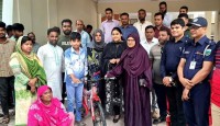 বগুড়ার,আদমদীঘির বিভিন্ন দপ্তর পরিদর্শন শেষে নানা উপকরন বিতরণ করলেন বগুড়া জেলা প্রশাসক