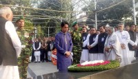 বঙ্গবন্ধুর প্রতিকৃতিতে প্রধানমন্ত্রীর পক্ষে রাদওয়ান মুজিব সিদ্দিক ববির শ্রদ্ধা