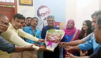 ঠাকুরগাঁয়ের ডাক্তার শাহজাহান নেওয়াজের শেষ কর্মদিবসে প্রেসক্লাবের শুভেচ্ছা