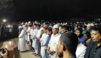 আছিয়ার জানাজায় মানুষের ঢল