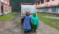 কুড়িগ্রামে অটোরিকশা পেয়ে এখন স্বাবলম্বী ভিক্ষুক বামন দম্পতি