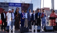 বাংলাদেশীরা বিশ্বাস ও হৃদ্যতায় সবার চেয়ে আলাদা : এরিক এডামস