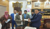 বগুড়ায় রিকশা চালকের স্ত্রীকে প্রধানমন্ত্রীর নির্দেশে চাকরি দিলেন জেলা প্রশাসক - সাইফুল ইসলাম