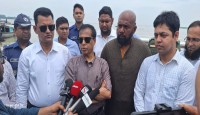 সারিয়াকান্দিতে ত্রাণ বিতরণ ও উপজেলা পরিদর্শন রাজশাহী বিভাগীয় কমিশনার