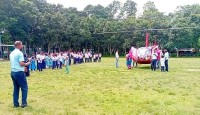 বগুড়ায় হেলিকপ্টারে ঘুরলো এসএসসিতে ১২০০ নম্বর পাওয়া শিক্ষার্থীরা