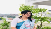ভাঁজ করে সাজিয়ে রাখা "স্বপ্নগুলো"--- জিনাত আহমেদ মিতু
