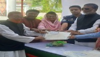 বগুড়ার আদমদীঘিতে বীর মক্তিযোদ্ধাদের মাঝে সনদ ও স্মার্টকার্ড বিরতন