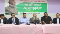 নিউইয়র্কে সাংবাদিকদের সাথে এনটিভি চেয়ারম্যান ফালু’র মতবিনিময়