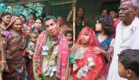দুই প্রতিবন্ধীর বিয়েতে ১০ ভ্যান নিয়ে এলাকাবাসীর আনন্দ র্যালি