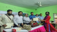 উথলীতে এসএমই ফাউন্ডেশনের উদ্দোগ্যে বহুমুখী পাট পণ্য তৈরি বিষয়ক প্রশিক্ষণের সমাপনী ও সনদ বিতরণ অনুষ্ঠান