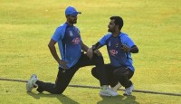 কোনো চাপ কি তোকে বাধ্য করেছে, তামিমকে প্রশ্ন মাশরাফির