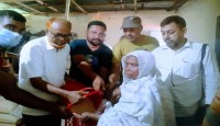 উথলী ইউনিয়নে হতদরিদ্র মানুষের মাঝে ভিজিএফ এর চাল বিতরণ