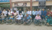 আদমদীঘিতে প্রতিবন্ধীদের মাঝে হুইল চেয়ার বিতরন