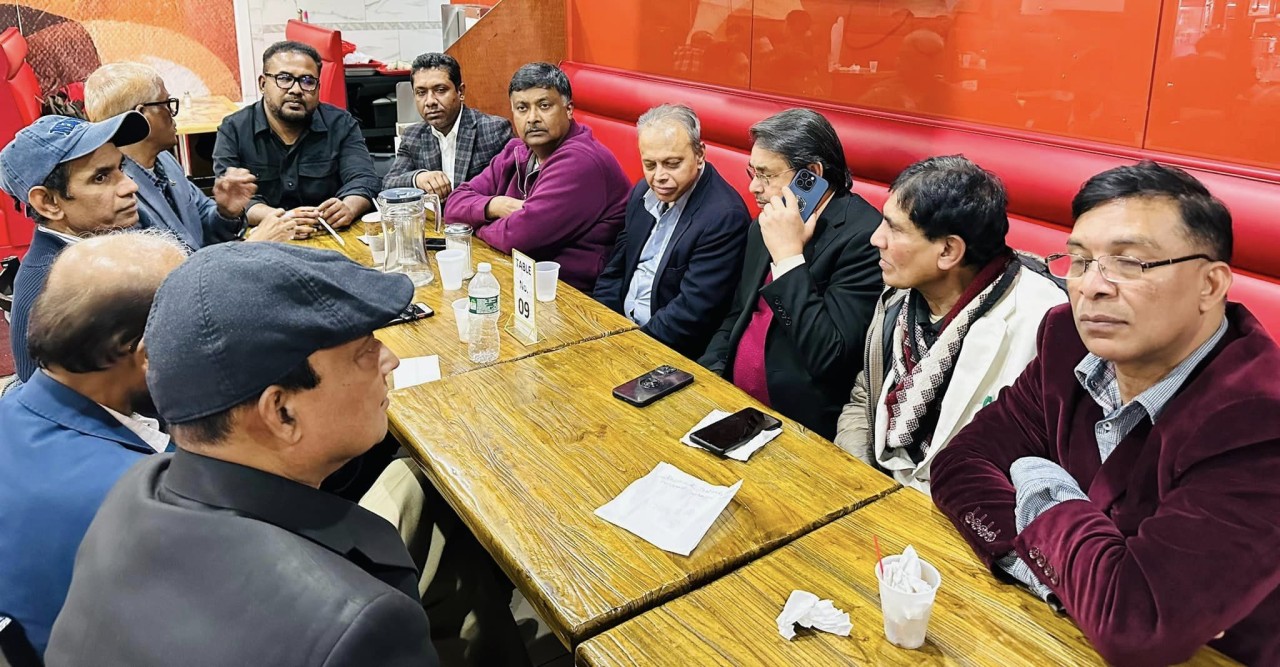 ড.সিদ্দিকুর রহমান ও আবদুস সামাদ আজাদের অগঠনন্ত্রাএিক ও স্বৈরাচারি কাজের প্রতিবাদ