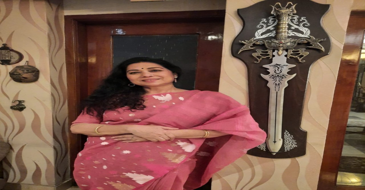 শিল্পী অক্লান্ত পরিশ্রম ও সাধনার দ্বারা সুর ও সঙ্গীতের বহুমাত্রিকতা সৃষ্টি করে