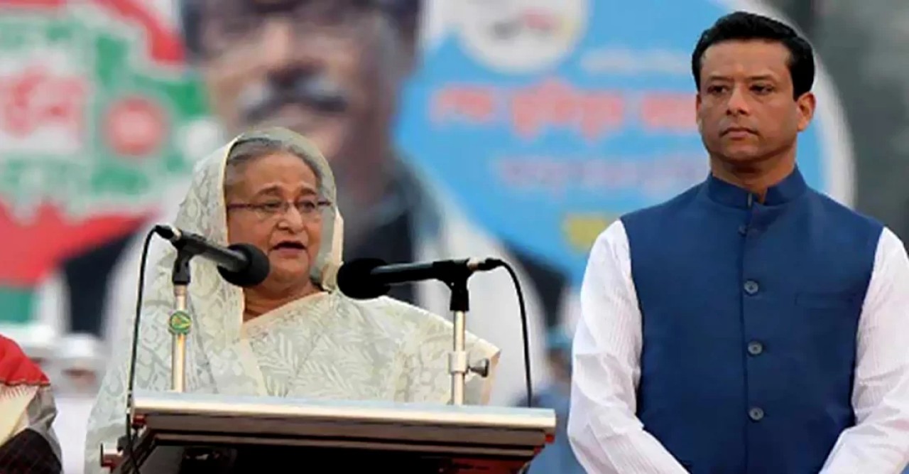 রয়টার্সকে দেওয়া সাক্ষাৎকারে জয় শেখ হাসিনা পদত্যাগ করেননি, তিনি এখনো প্রধানমন্ত্রী