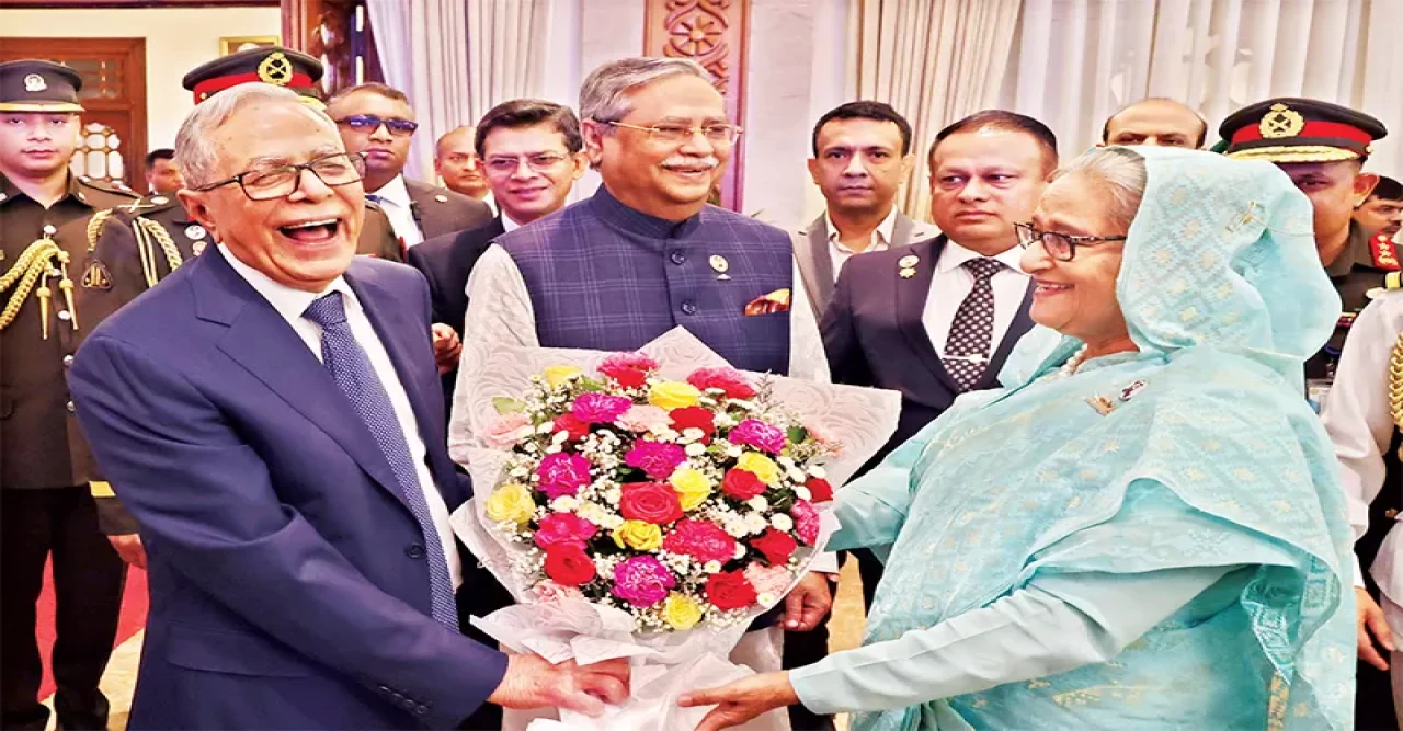 গুরুত্বপূর্ণ বাঁকে রাজনীতি, বঙ্গভবনে সাহাবুদ্দিন