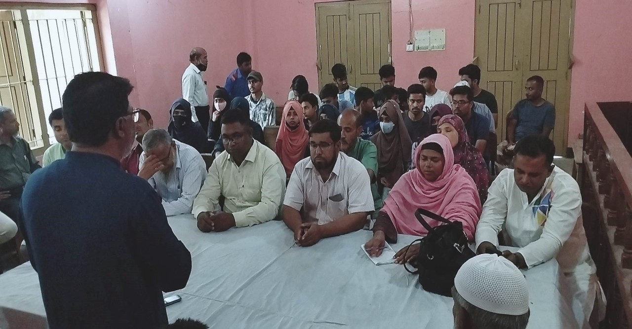 "কমিউনিটি ডায়ালগ শীর্ষক " সমাজকর্ম এবং শিশু সুরক্ষায় সমাজ কর্মীদের গুরুত্ব নিয়ে সভা