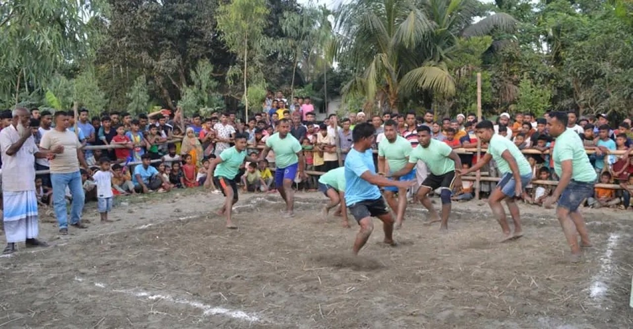 বগুড়ায় গ্রাম বাংলার ঐতিহ্যবাহী হা-ডু-ডু খেলা