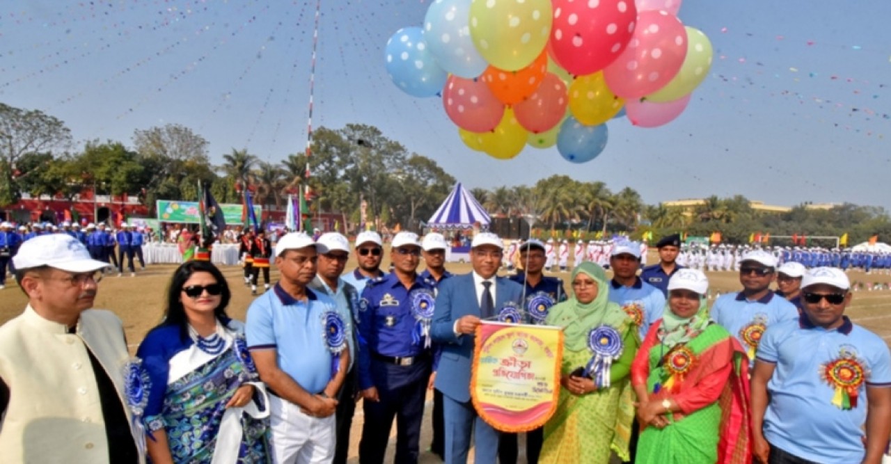 বর্ণিল আয়োজনে বগুড়া পুলিশ লাইন্স স্কুলের বার্ষিক ক্রীড়া প্রতিযোগিতা অনুষ্ঠিত