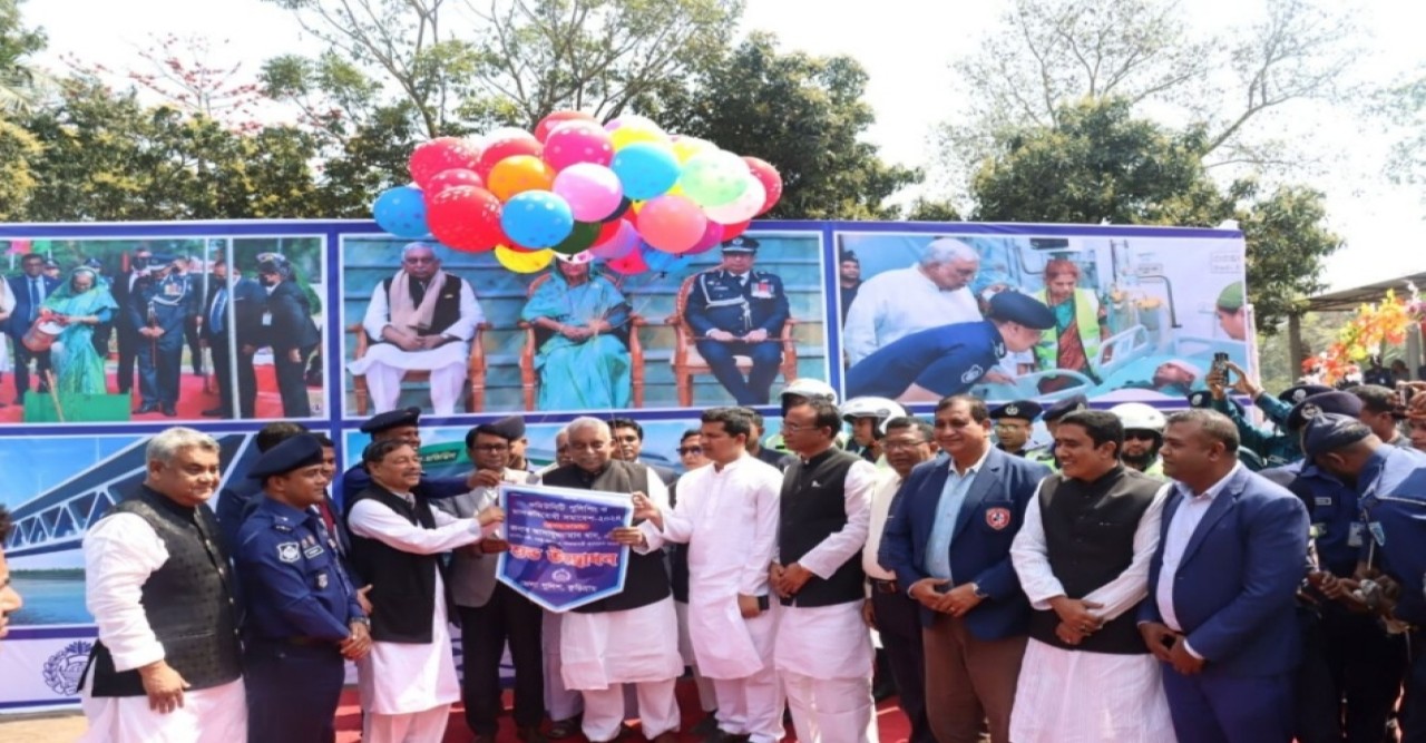 কুড়িগ্রামে পুলিশের সমাবেশে স্বরাষ্ট্রমন্ত্রী
