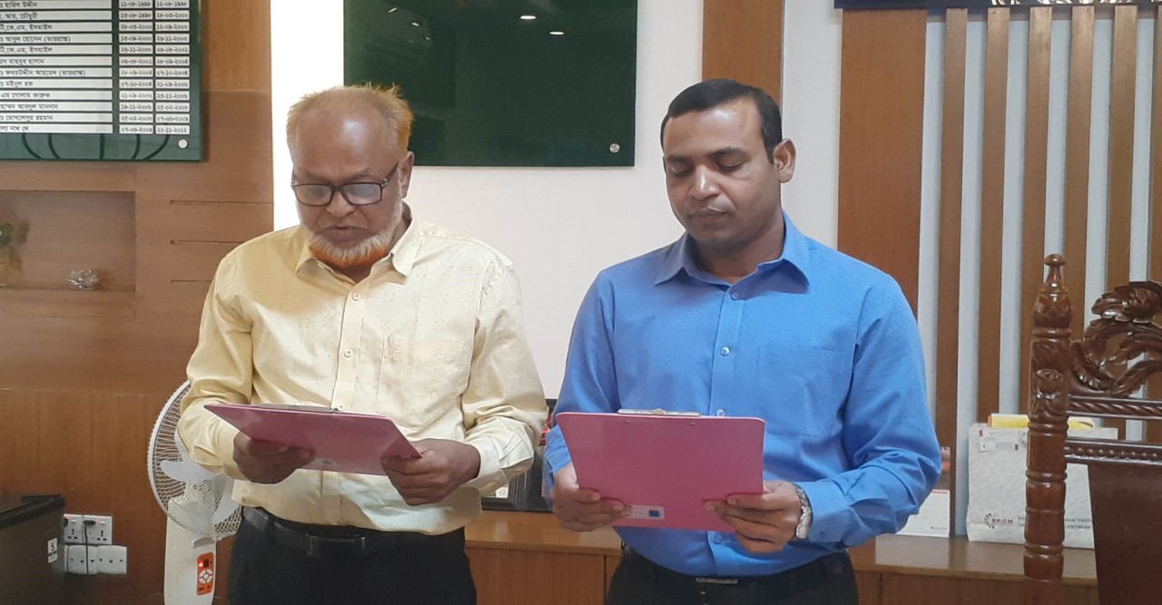 উথলী ইউনিয়ন পরিষদের নবনির্বাচিত চেয়ারম্যান আব্দুল হান্নানের শপথ