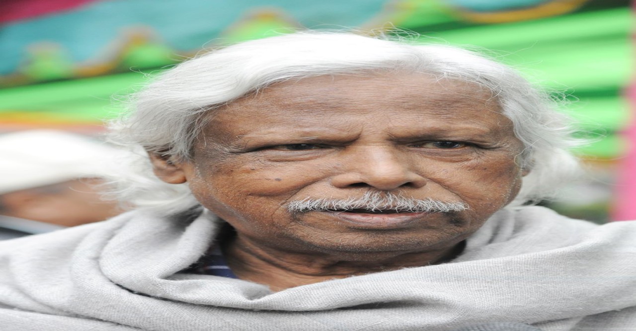 বিচিত্রার জন্য ডা. জাফরুল্লাহ চৌধুরীর ঐতিহাসিক ছবি তুলেছেন শামসুল আল মাজি ও রফিকুর রহমান রেকু