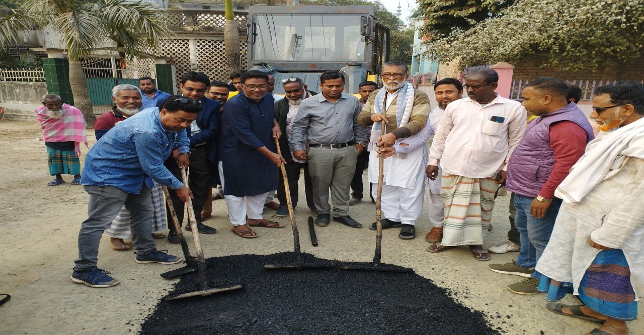 কালাইকুঁড়ি রাস্তার পাকা করন কাজের  শুভ উদ্বোধন