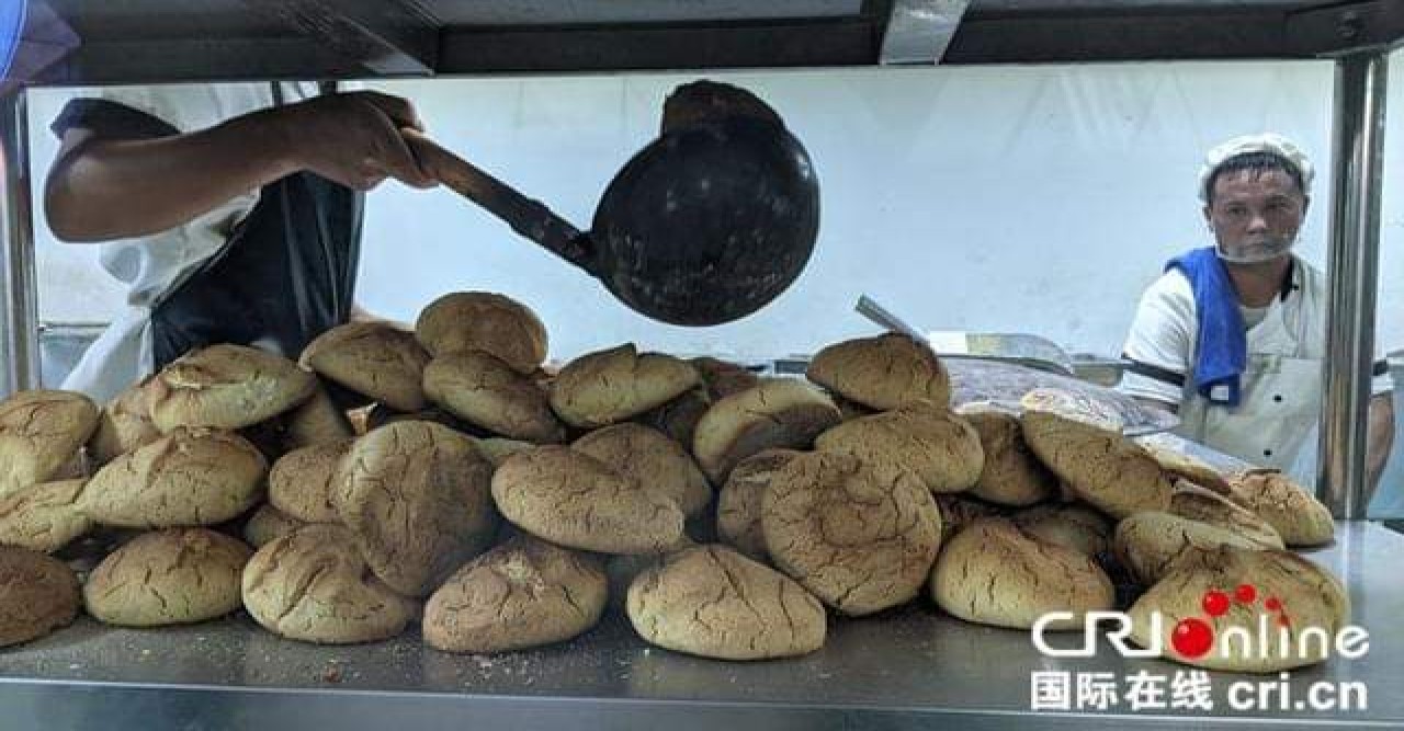ধনী হওয়ার নতুন পথে বৈশিষ্ট্যময় শিল্পে দক্ষিণ সিনচিয়াং