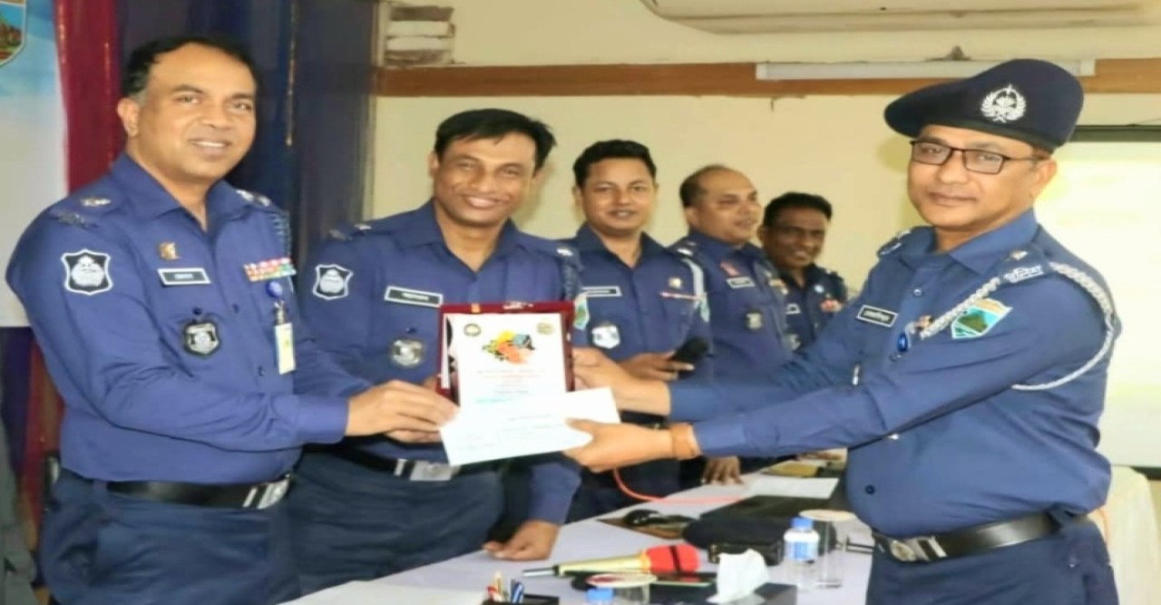 বগুড়া জেলার শ্রেষ্ঠ পরিদর্শক (ওসি) এসএম মোস্তাফিজুর রহমান